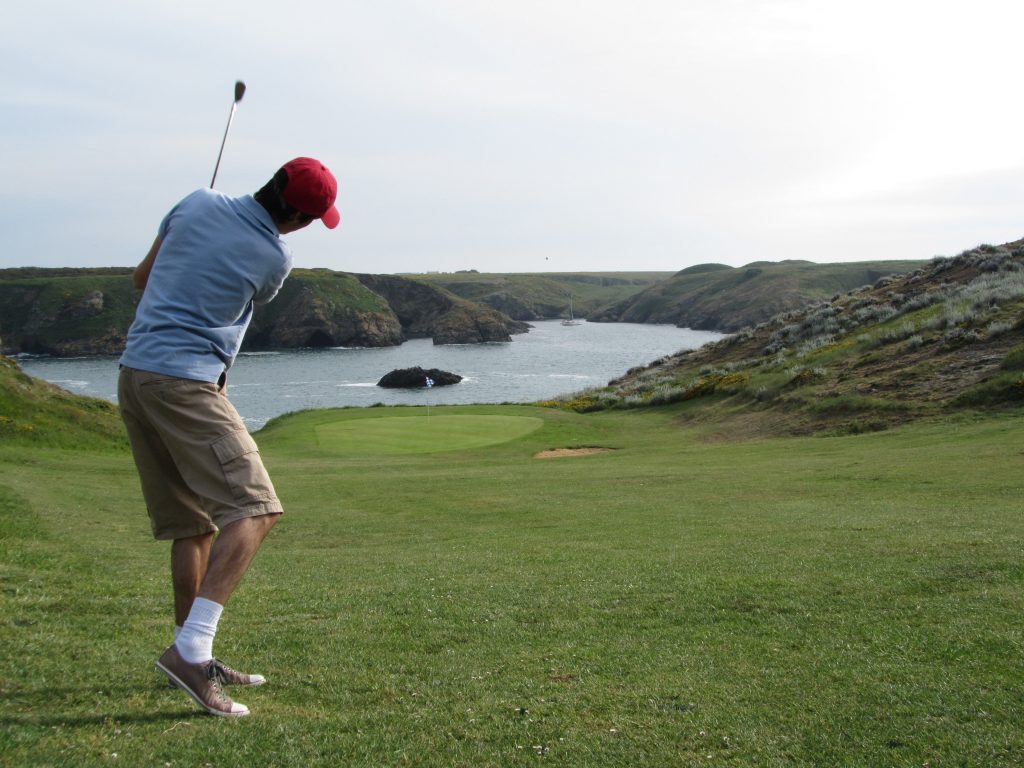 Faire du golf à Belle île en Mer